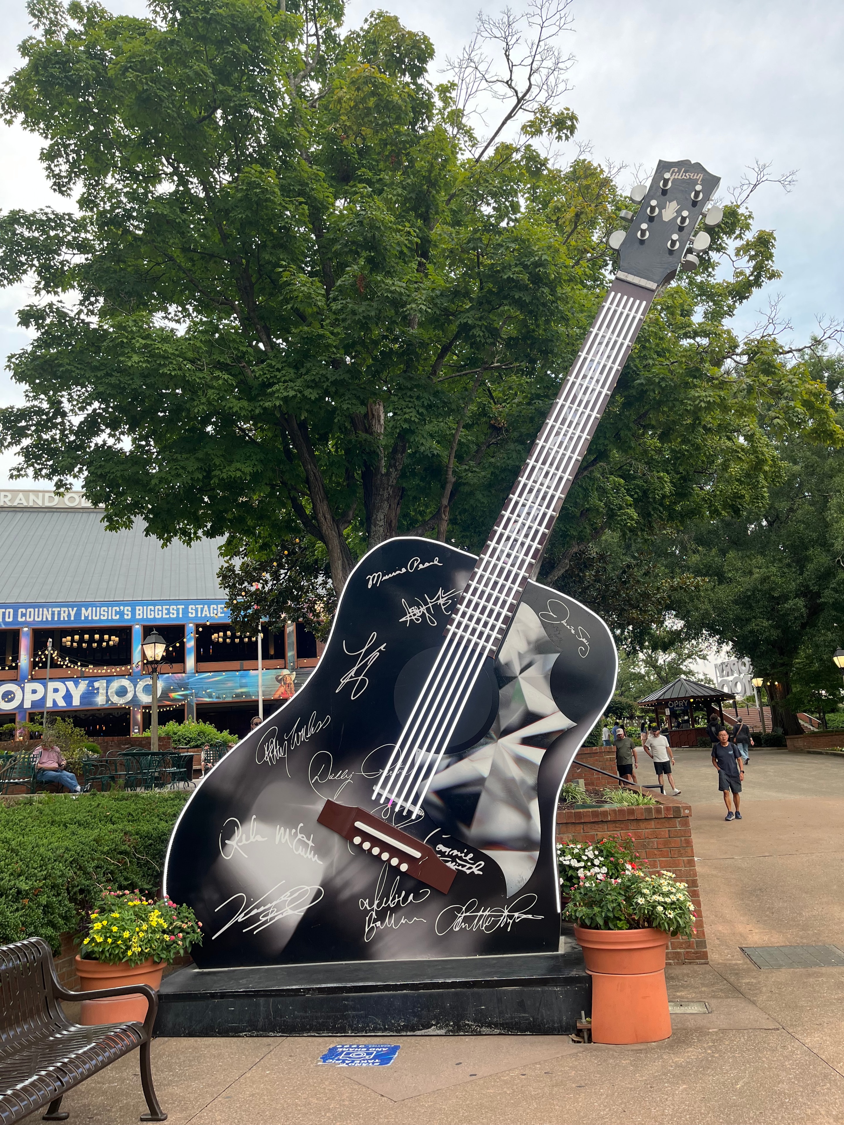 Giant signed Gibson guitar sculpture outside the Grand Ole Opry